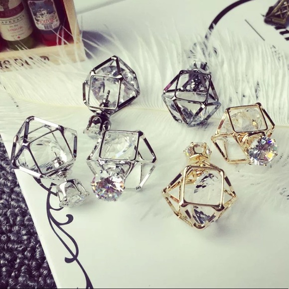 ⚜️[𝟯/$𝟮𝟴]⚜️NEW CZ Gun Metal Double-Sides Earrings - Picture 7 of 10